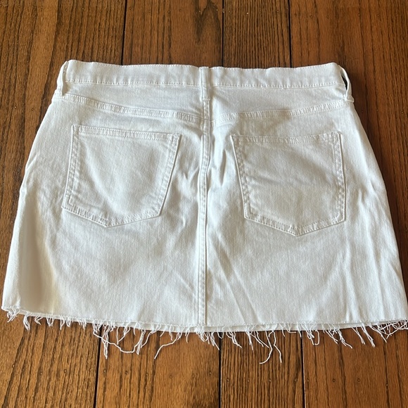GAP Women's  Frayed Hem Mini Skirt - Picture 6 of 6